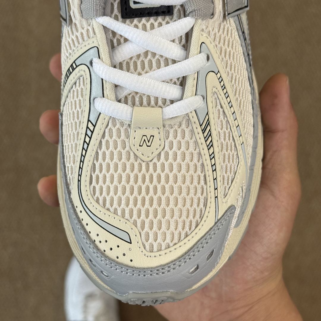 New Balance Sneakers-266