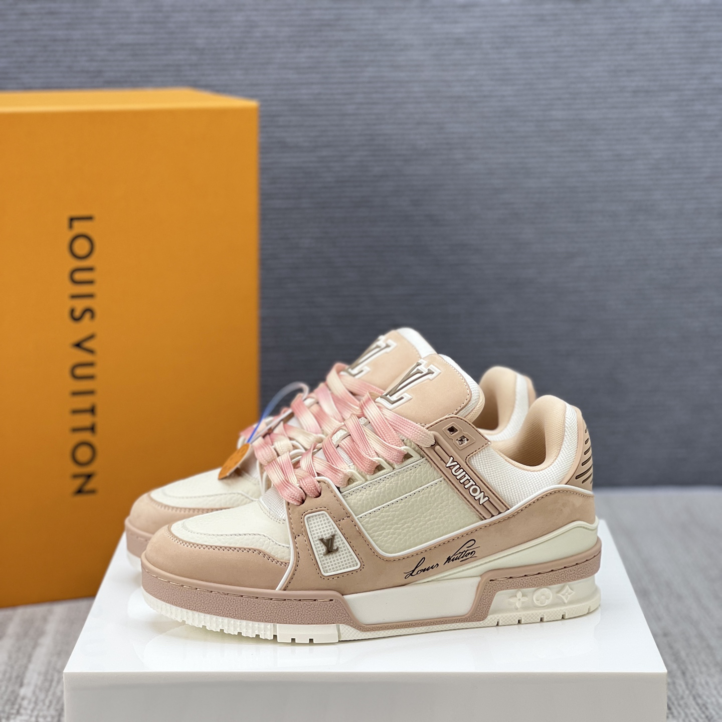 Lv Sneakers-151