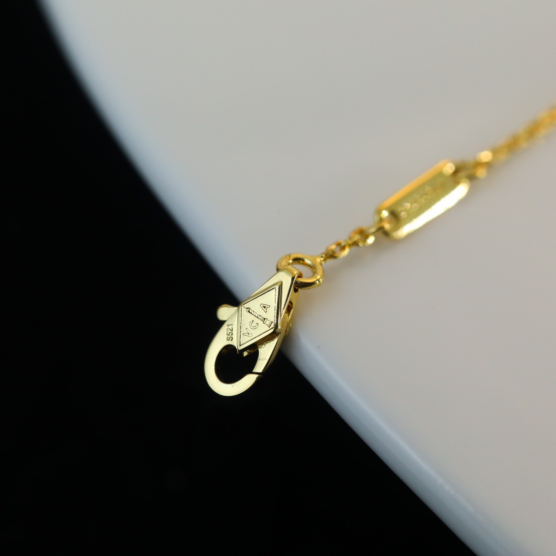 Van Cleef & Arpels Bracelet-51