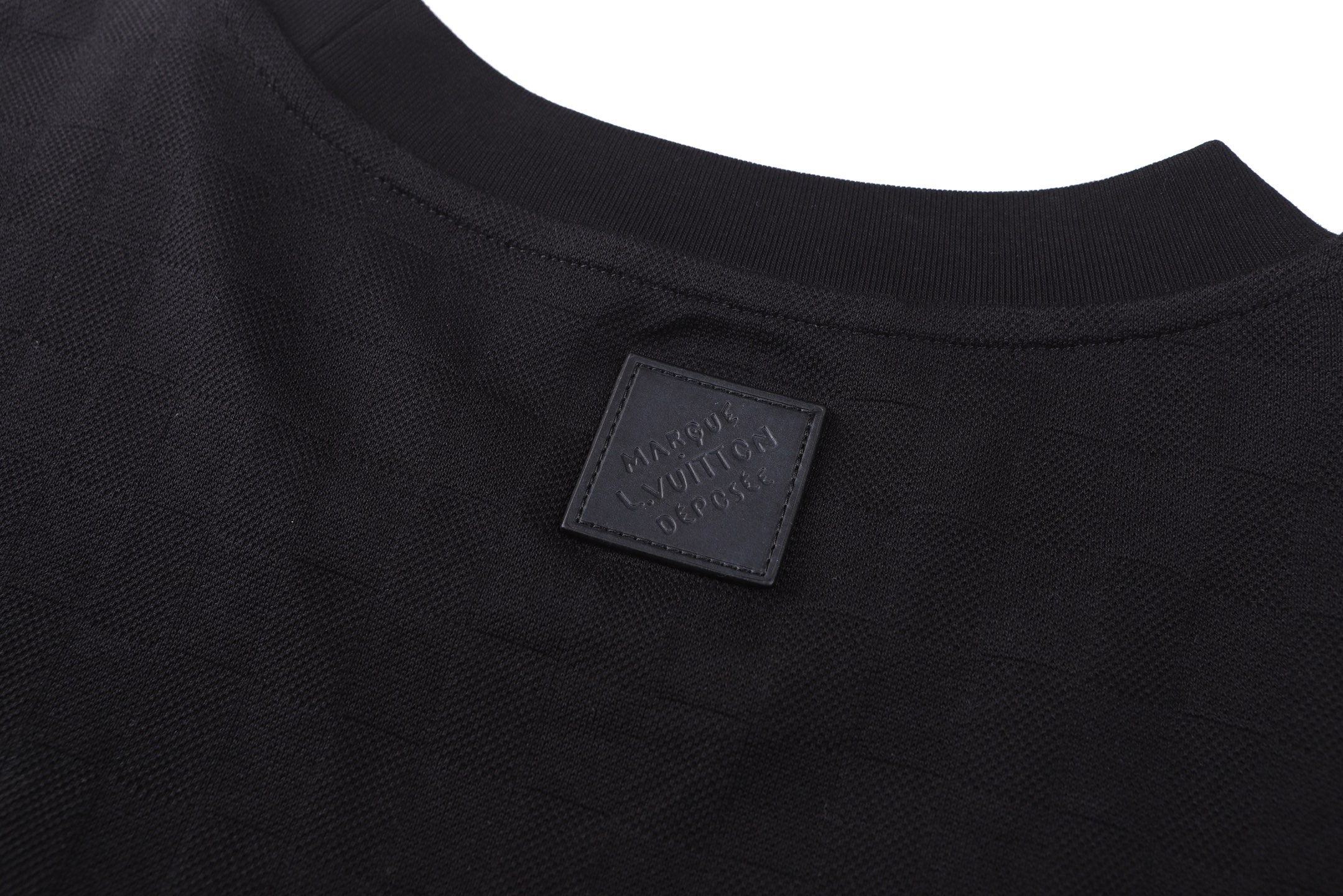 LV clothing-220