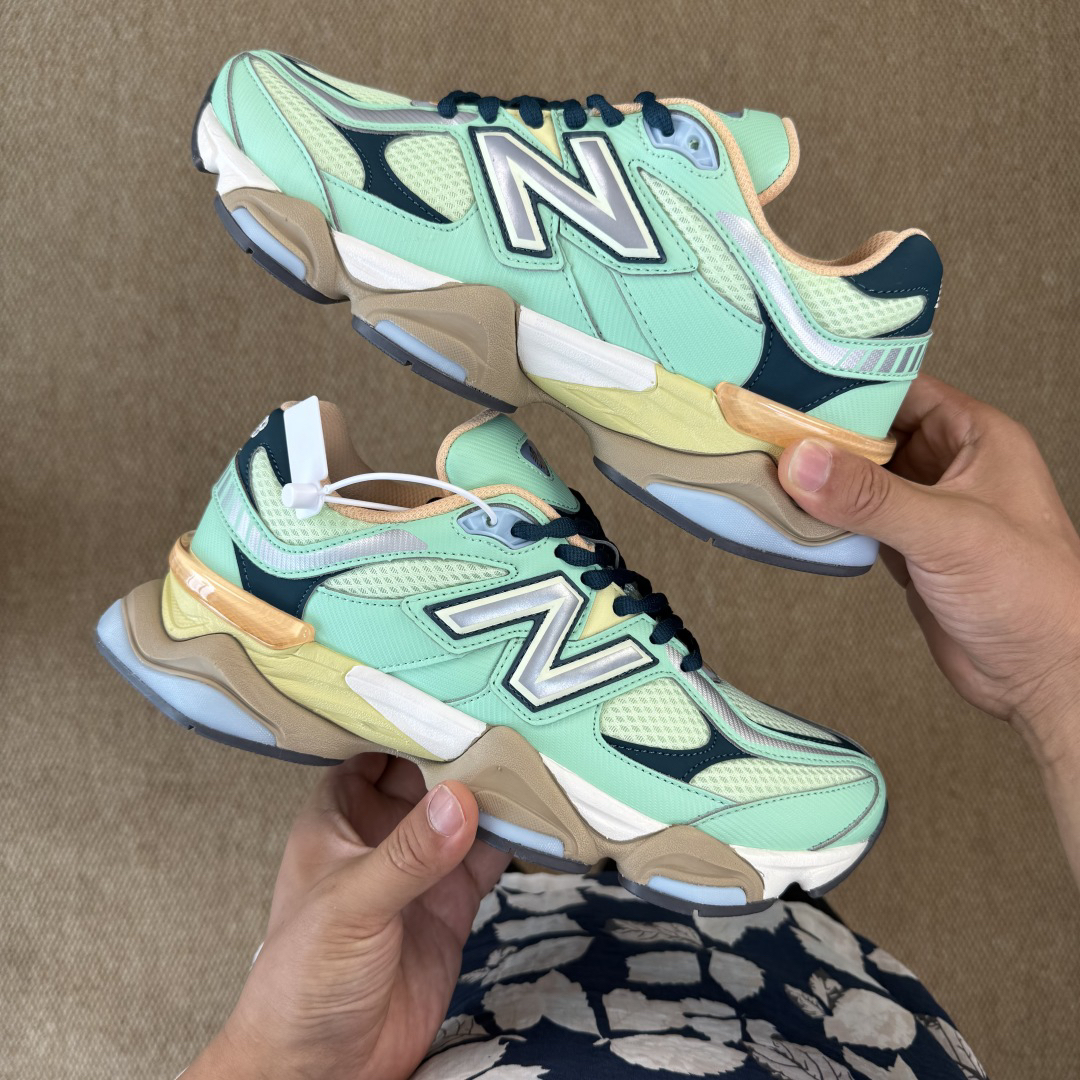 New Balance Sneakers-236