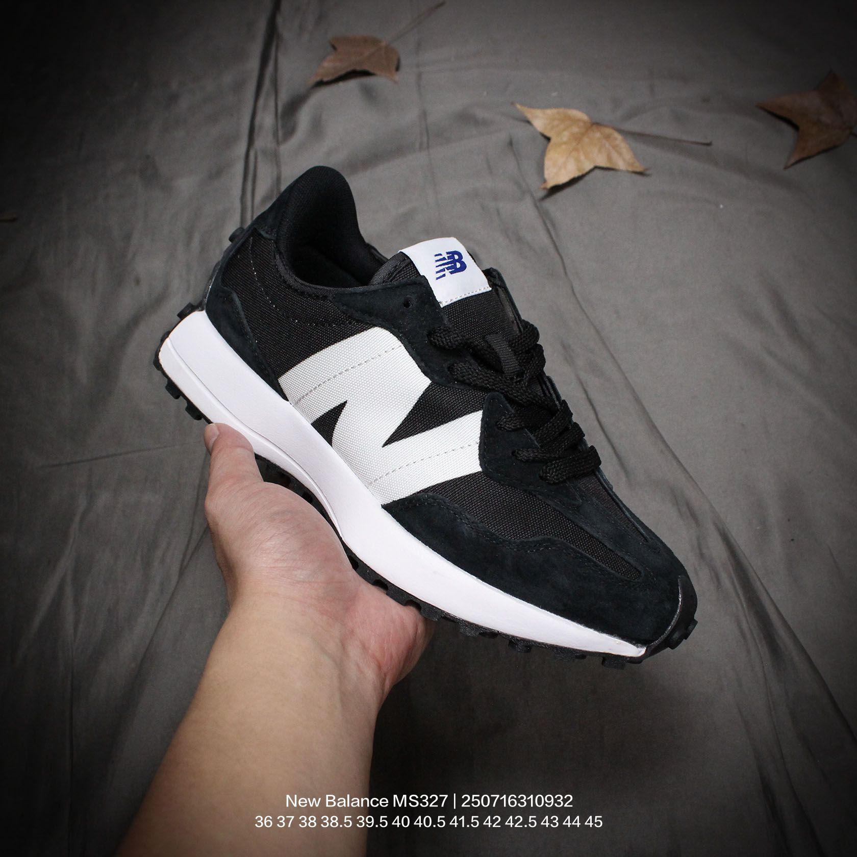 New Balance Sneakers-305
