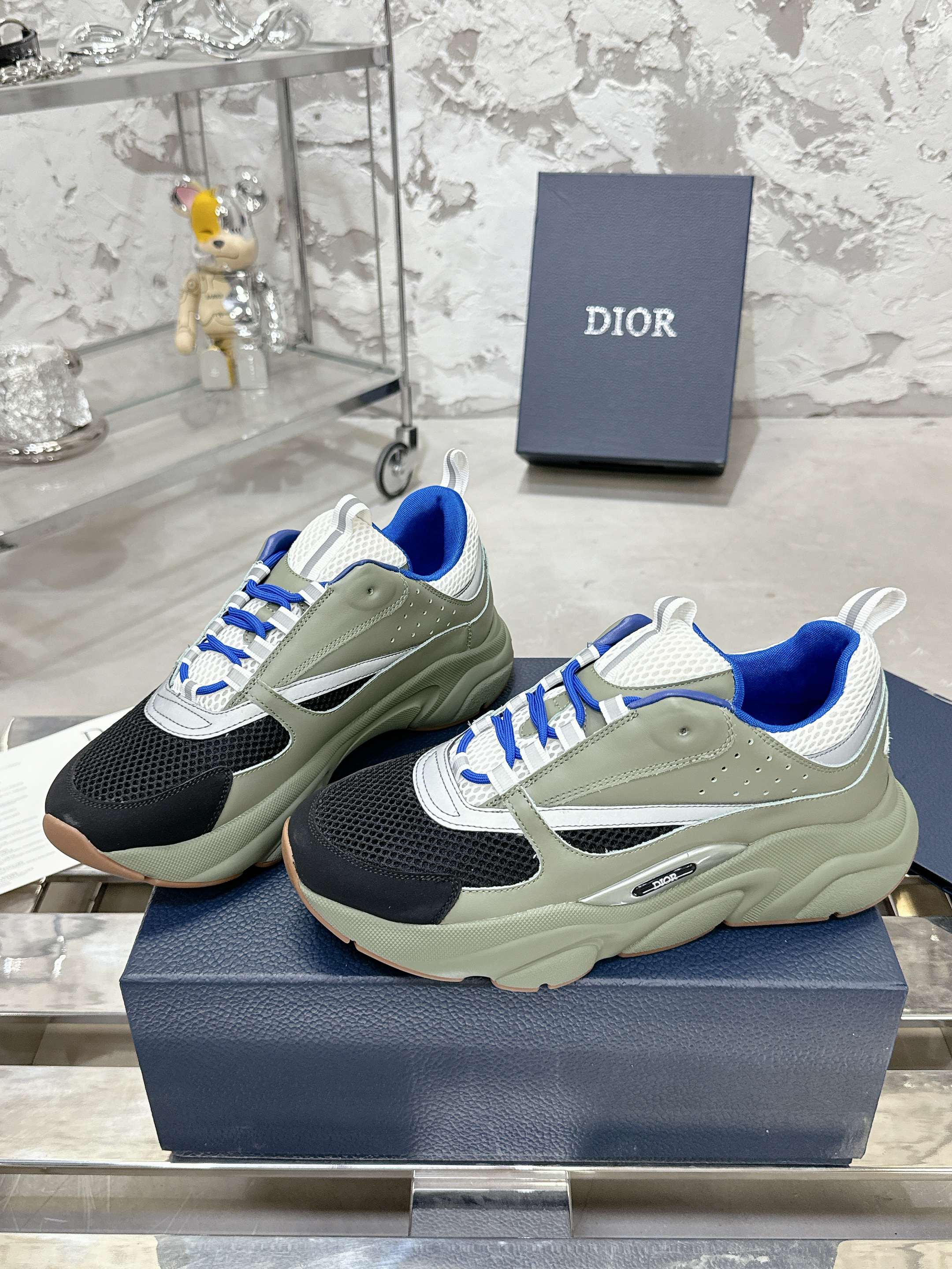 Dior Sneakers-122