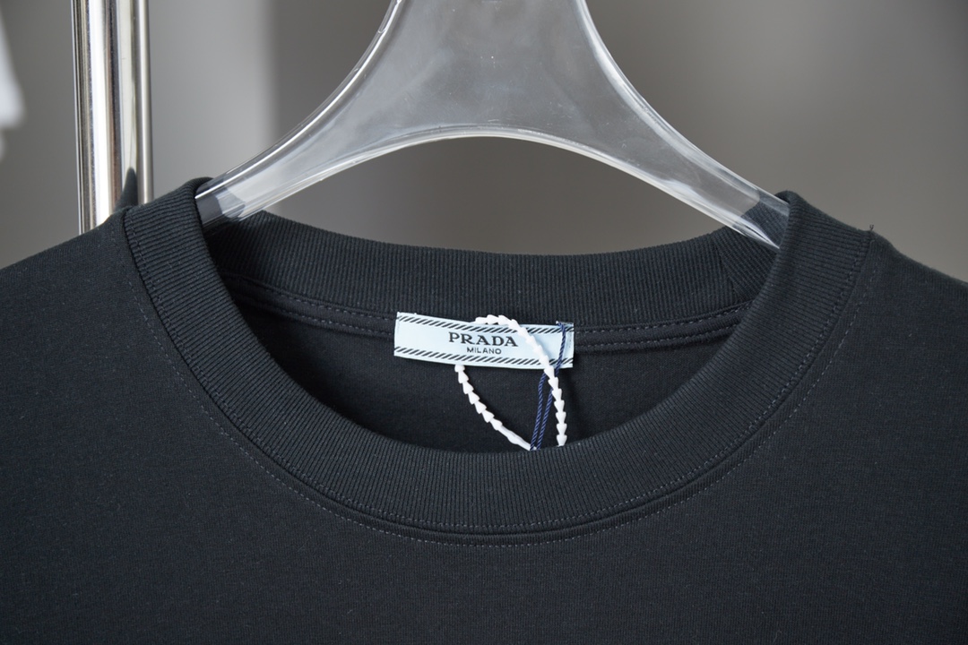 Prada clothing-233