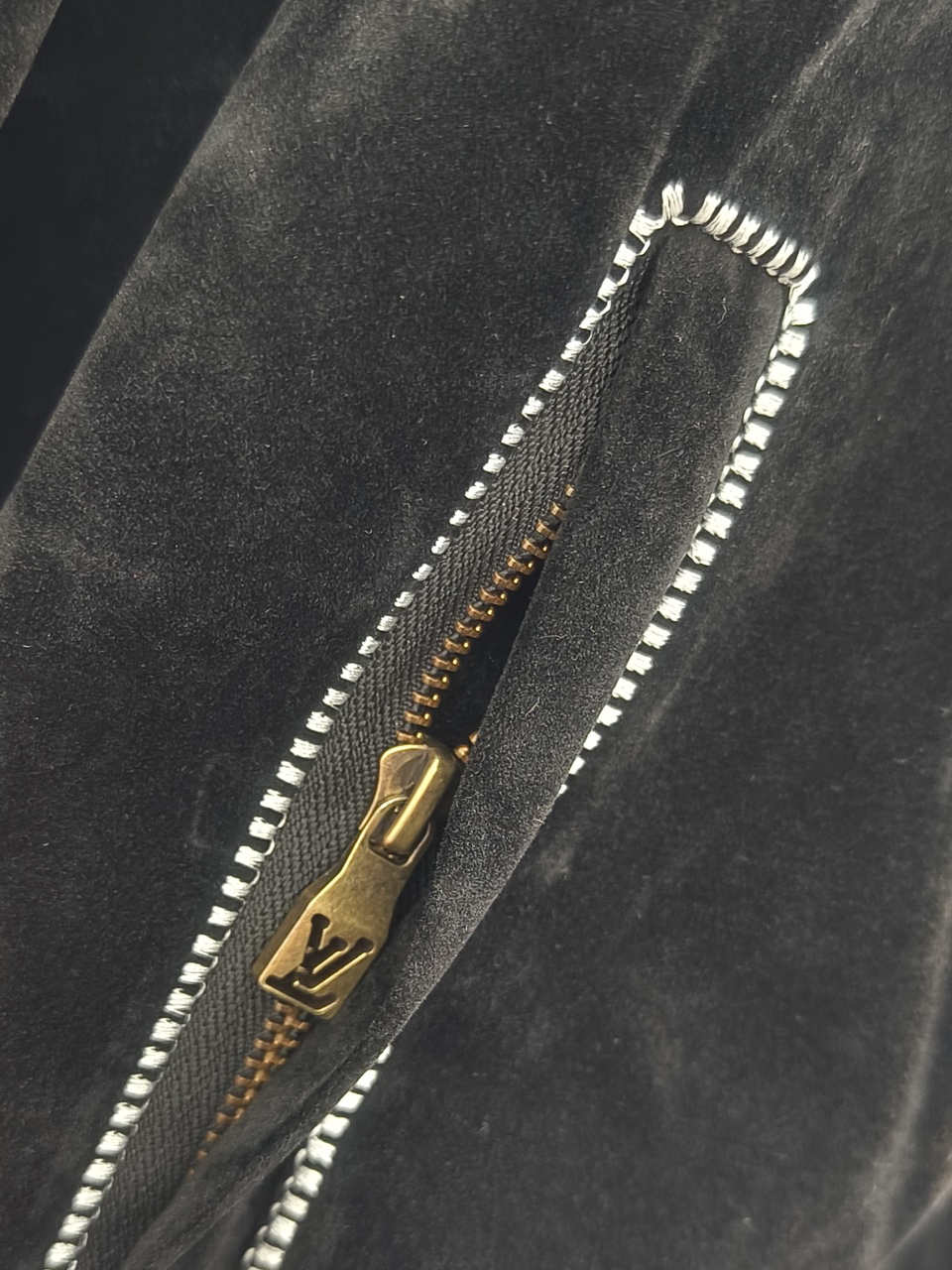 LV Clothing-290