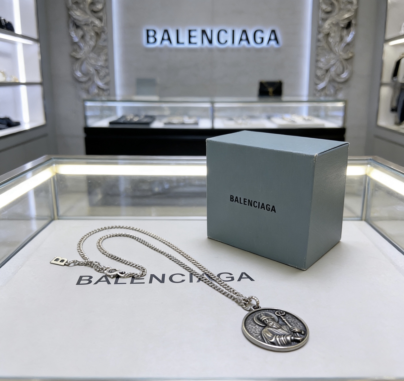 Balenciaga necklace-41