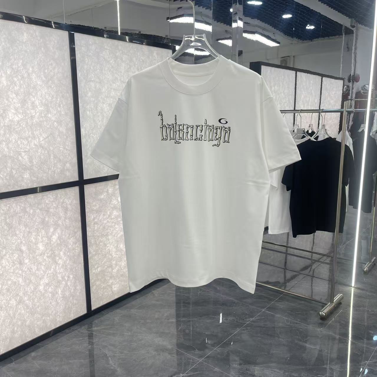 Balenciaga clothing-90