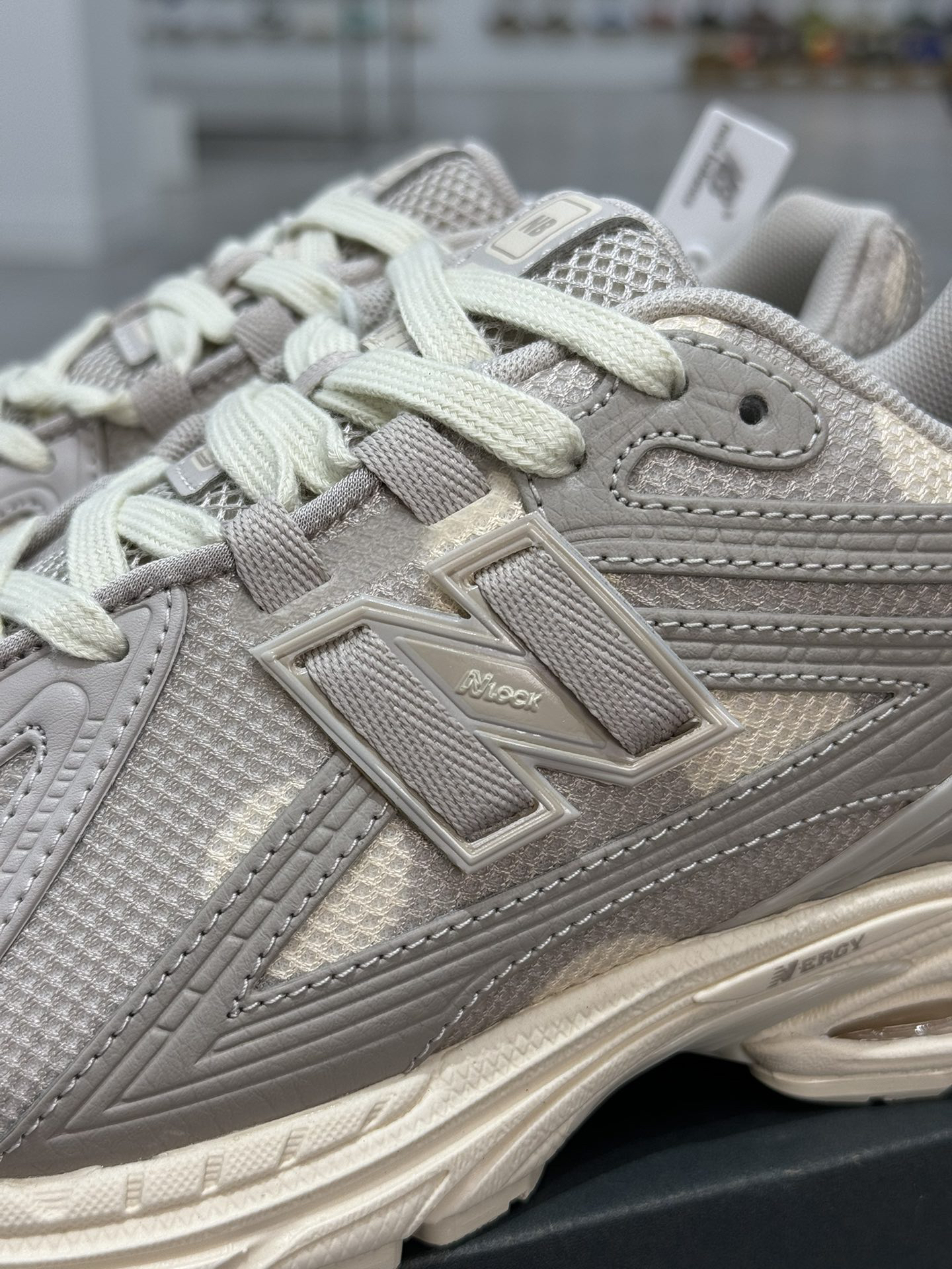 New Balance Sneakers-358