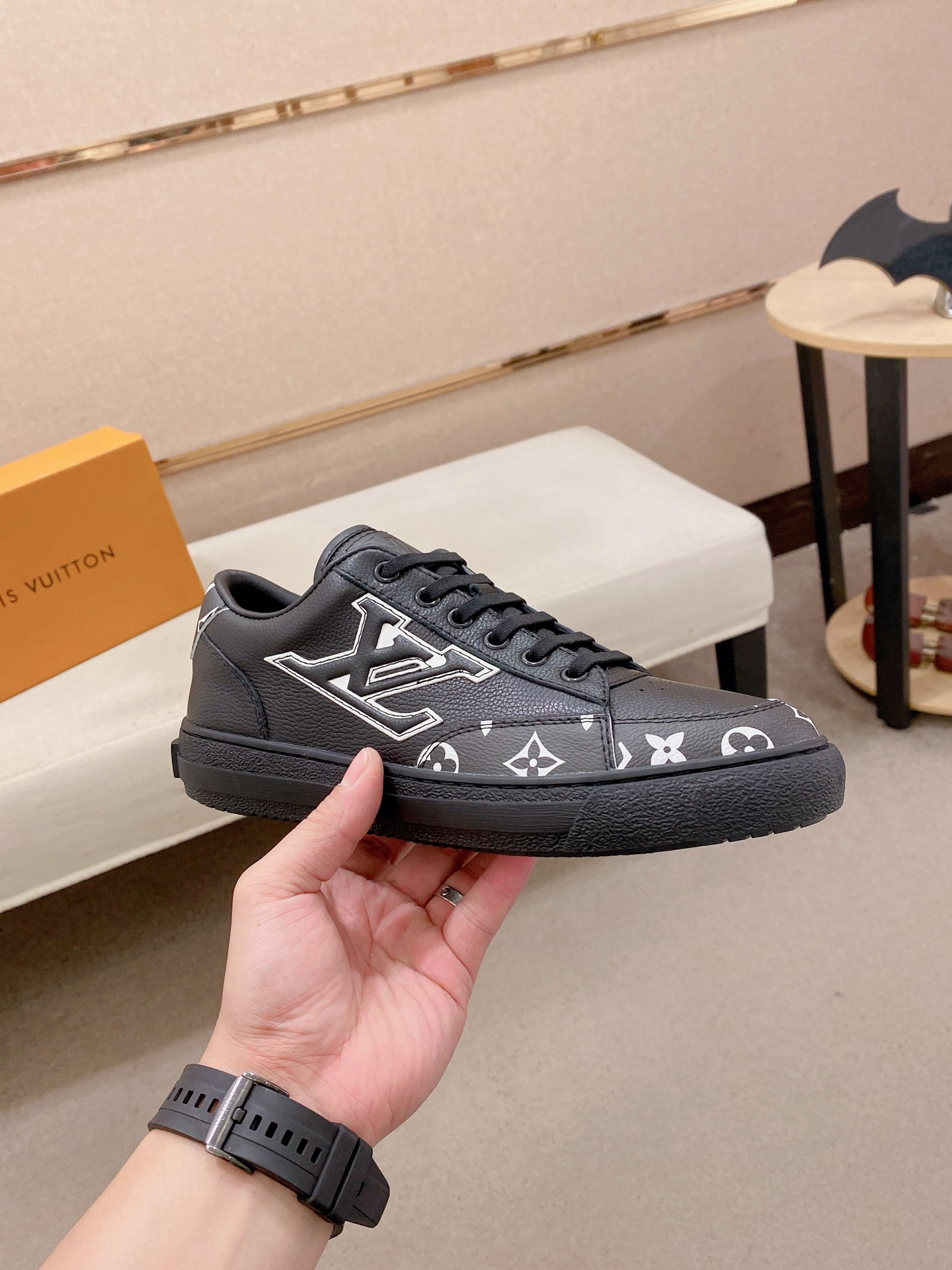 Lv Sneakers-94