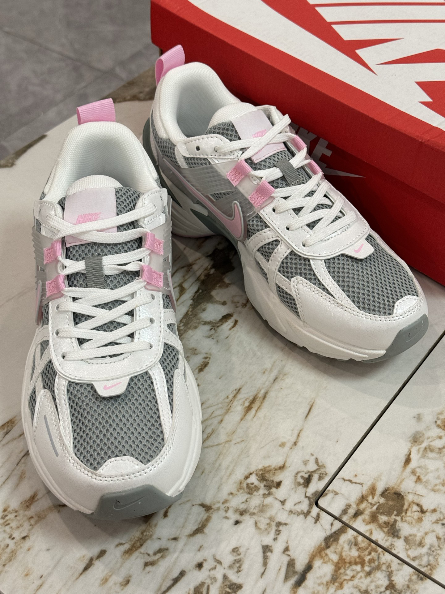 Nike Sneakers-246