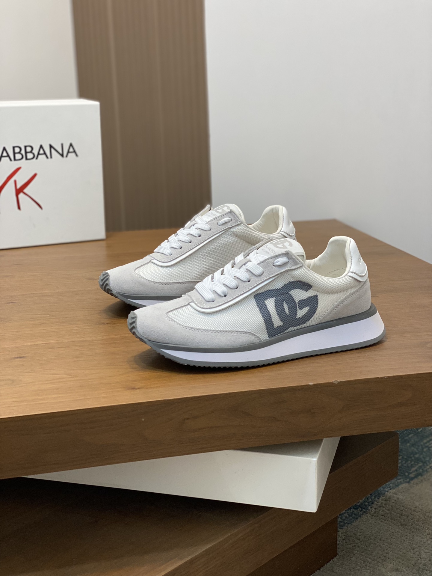 D&G Sneakers-112