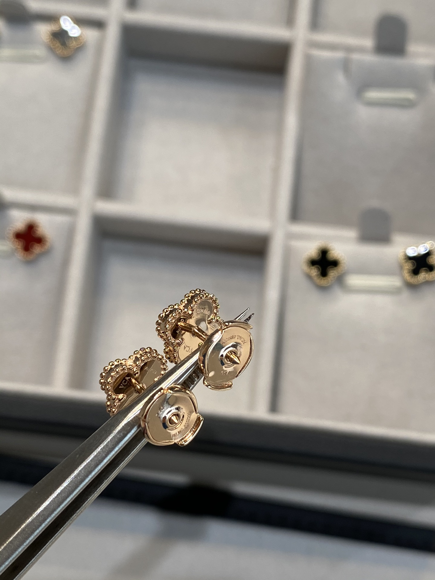 Van Cleef & Arpels earring-64