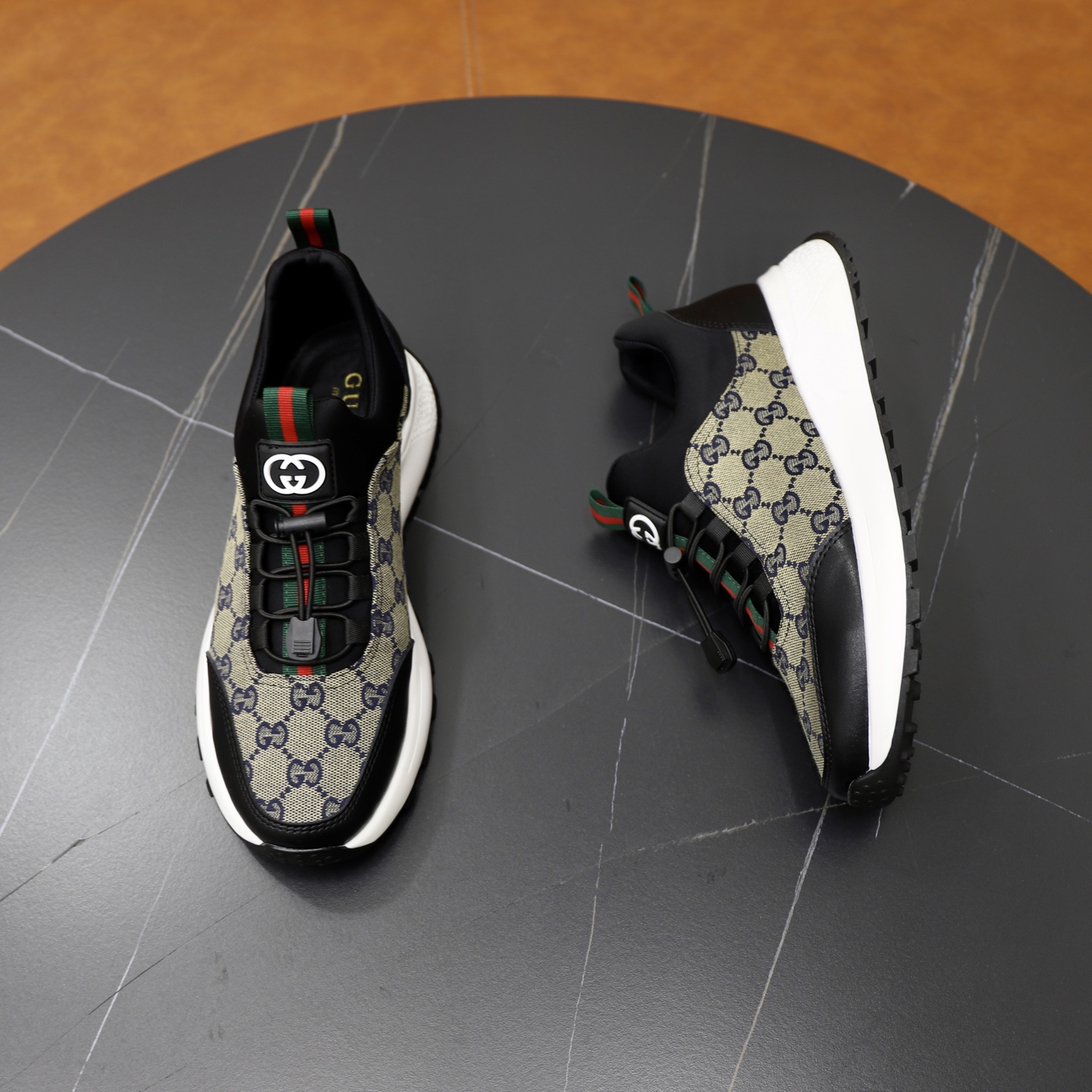 Gucci Sneakers-128