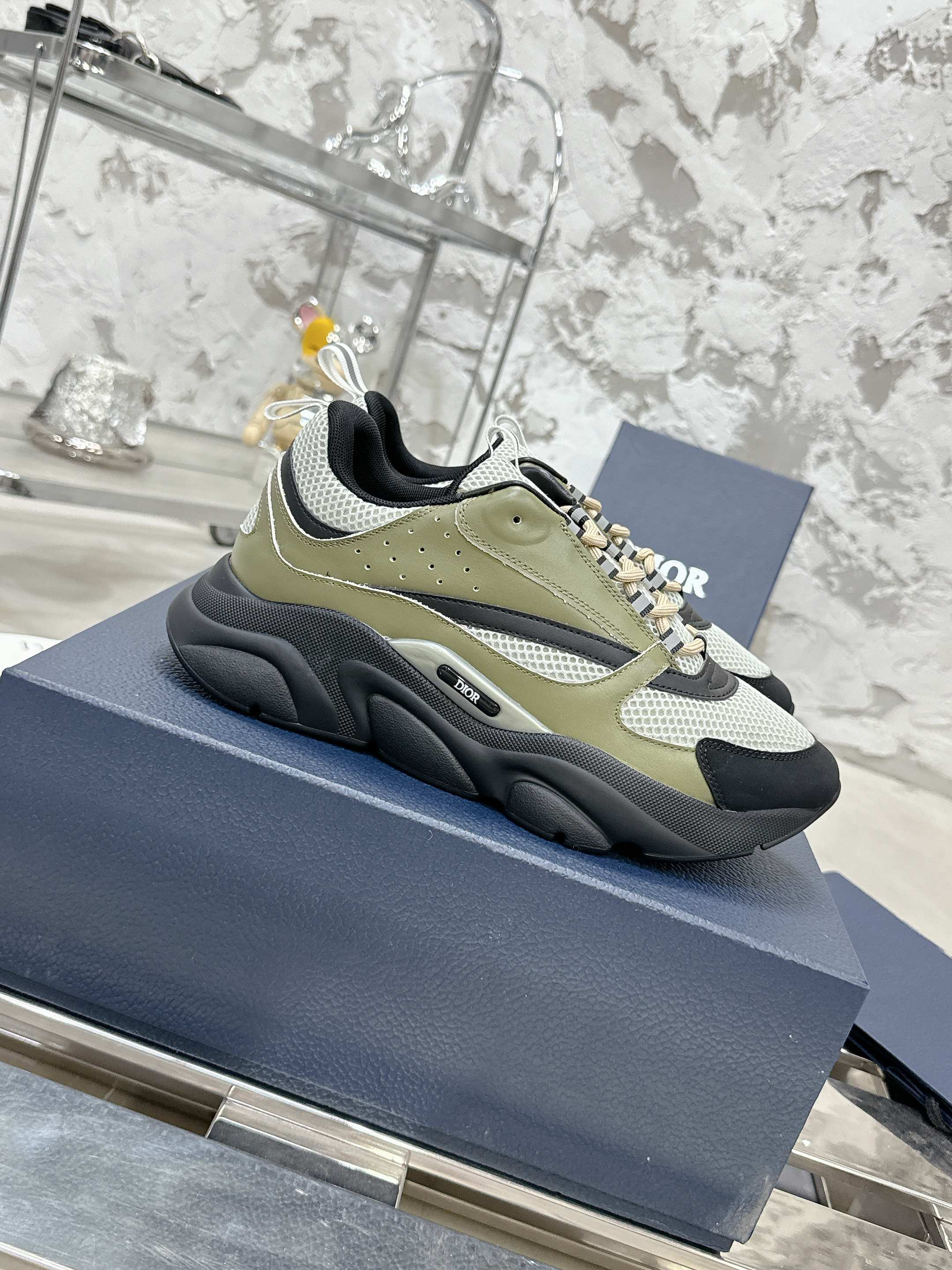 Dior Sneakers-140