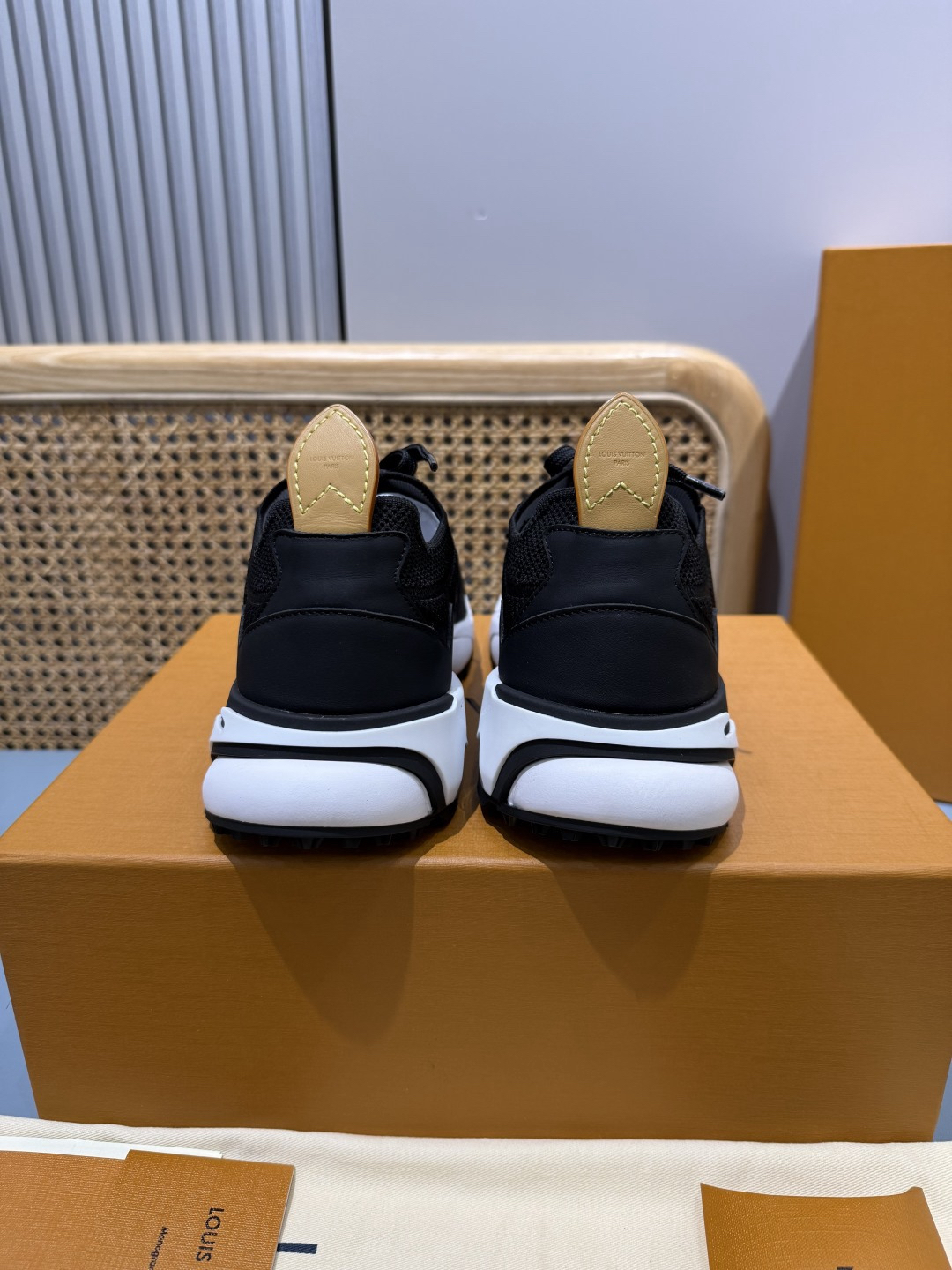 Lv Sneakers-178