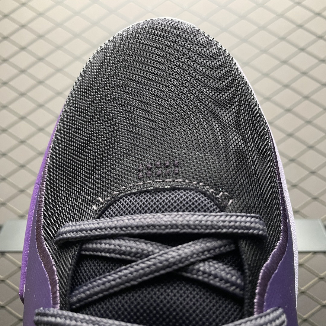 Nike Sneakers-148