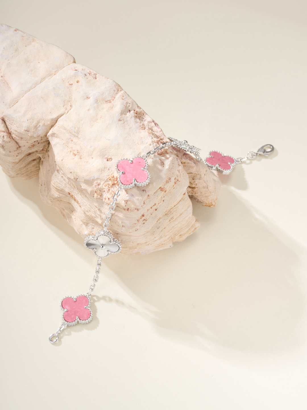 Van Cleef & Arpels Bracelet-64