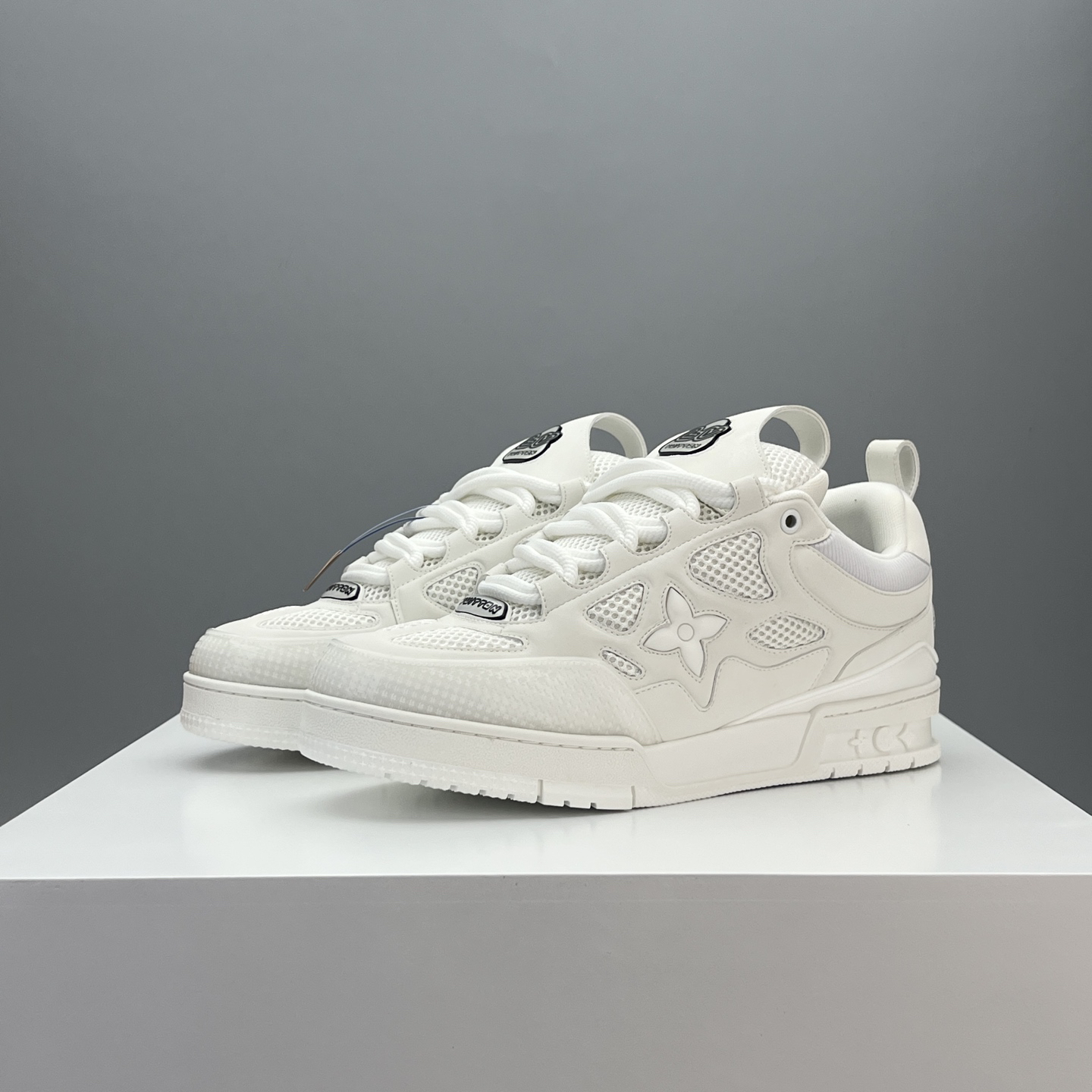 Lv Sneakers-130