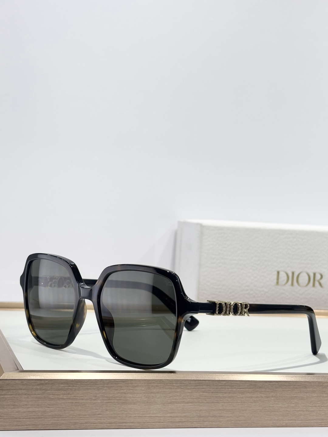 Dior glasses-44