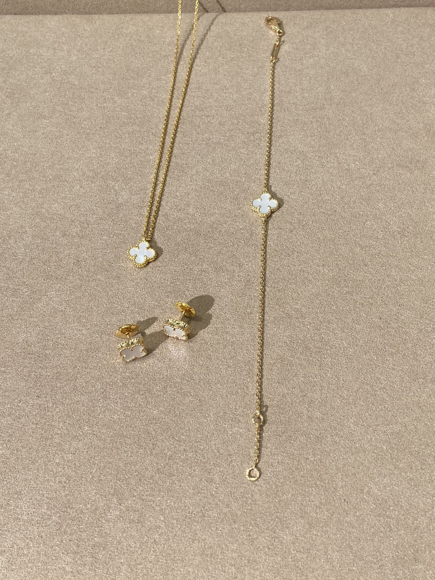 Van Cleef & Arpels necklace-94