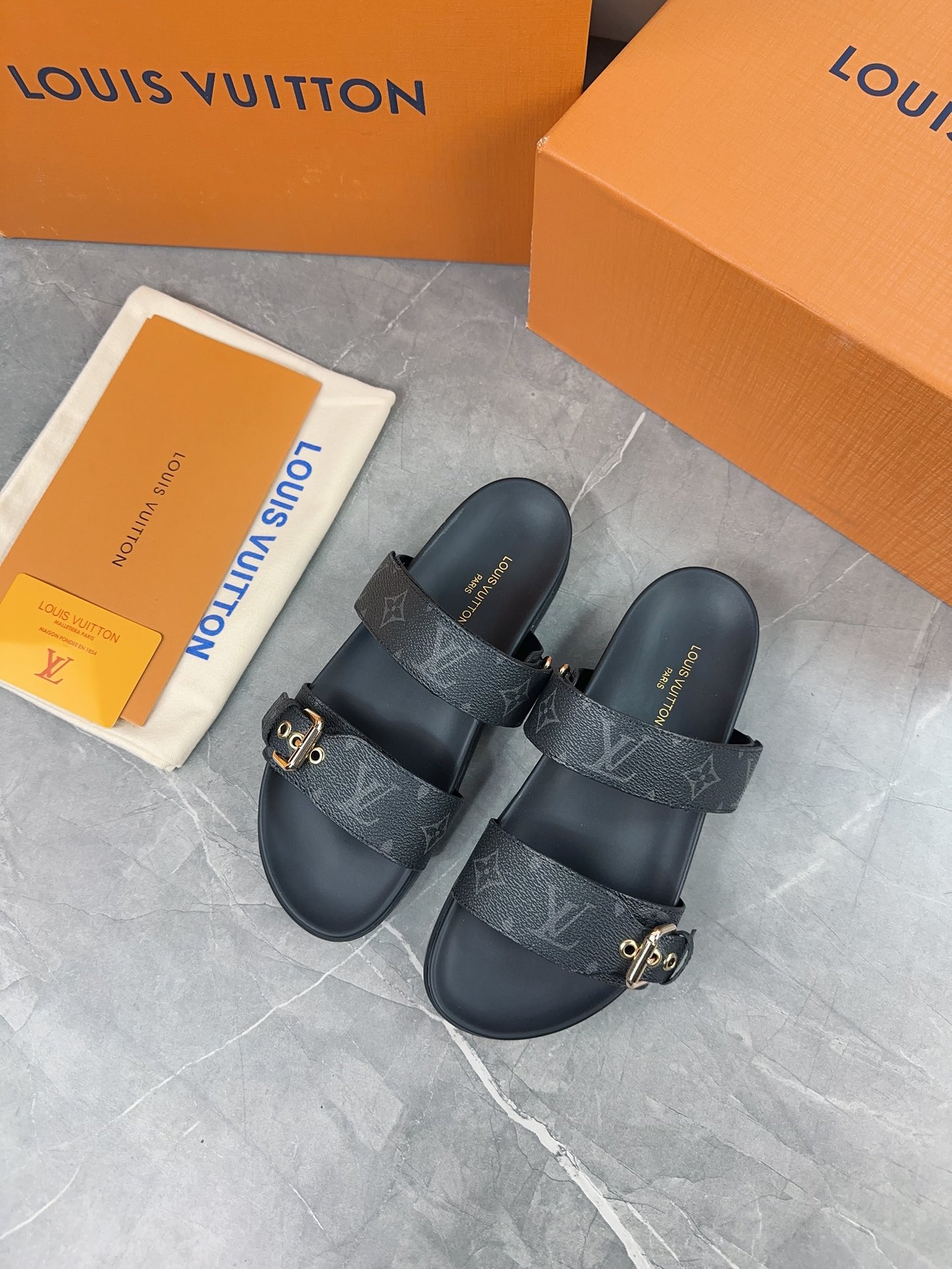 LV Summer footwear
