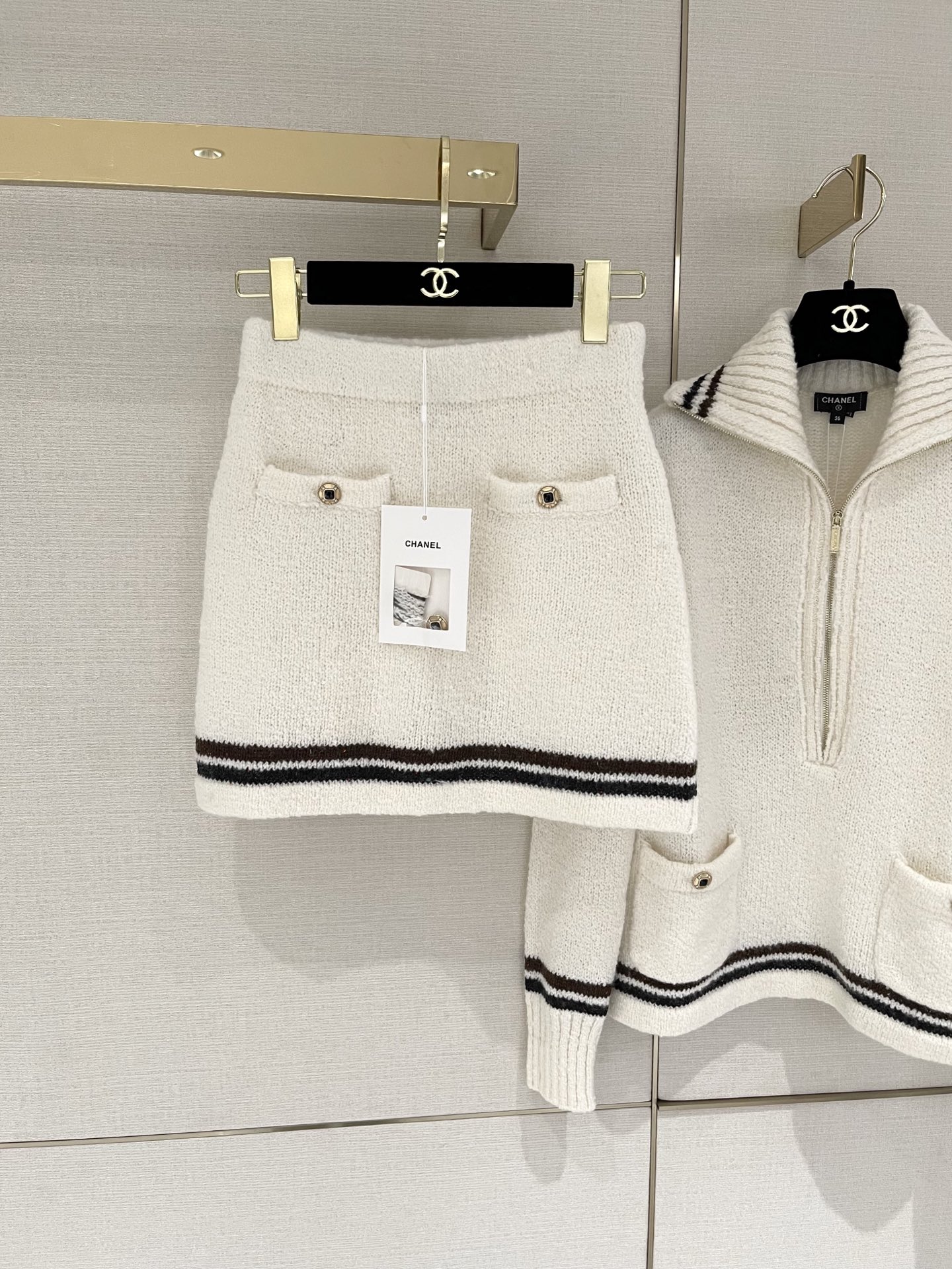 Chanel clothing-179