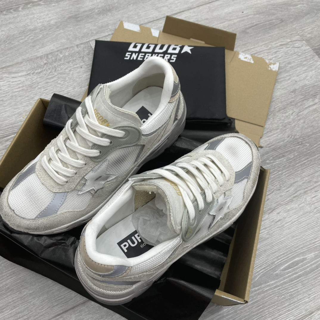 Golden Goose Sneakers-100