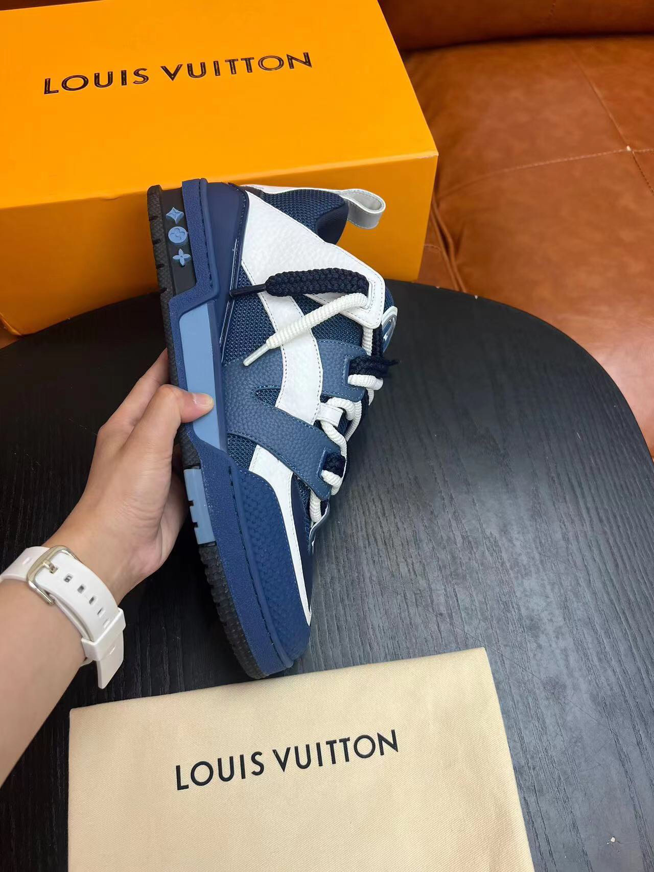 Lv Sneakers-44