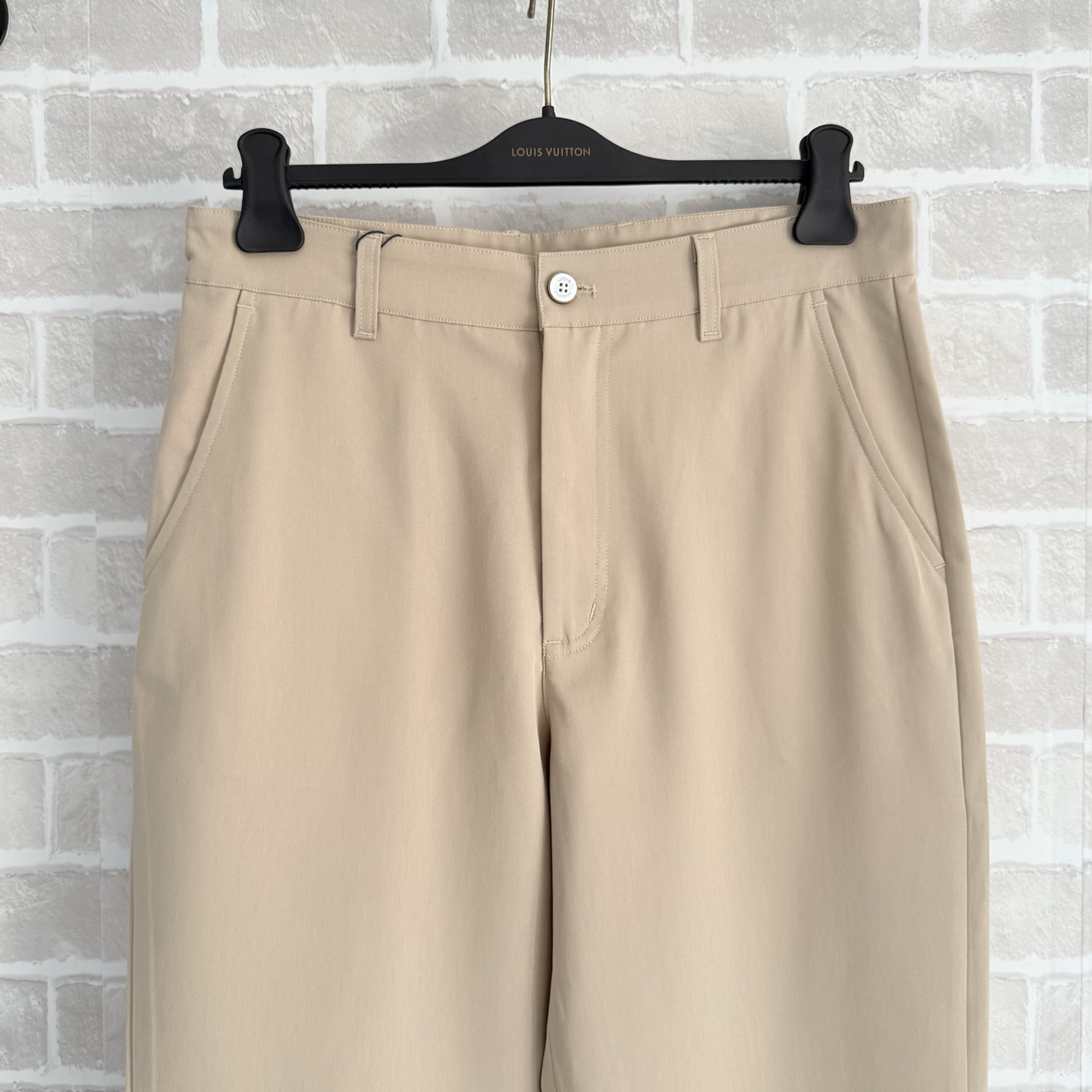 LV Clothing-93