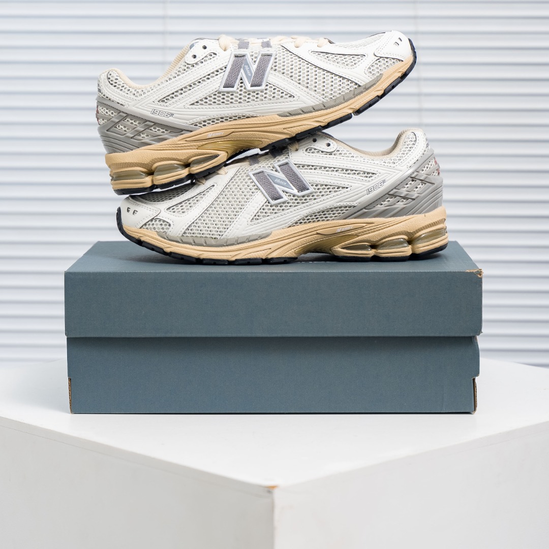 New Balance Sneakers-349