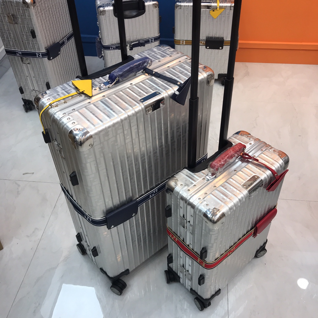 Fendi luggage-17