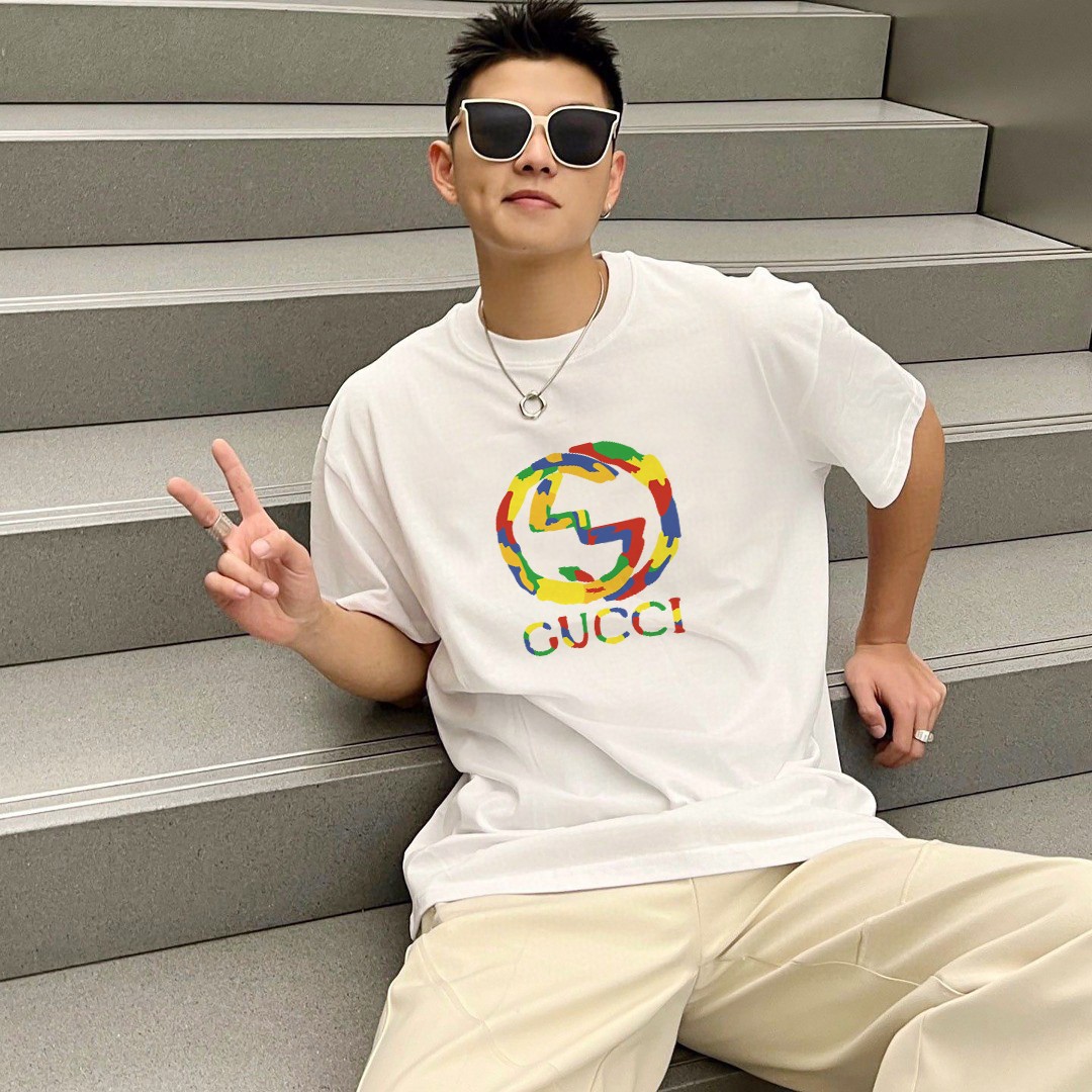 Gucci clothing-225