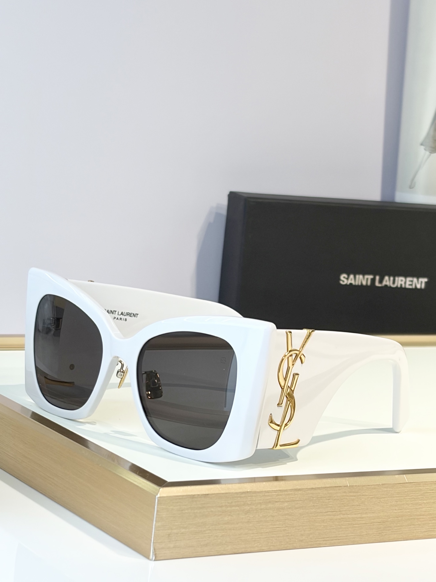 YSL glasses-16