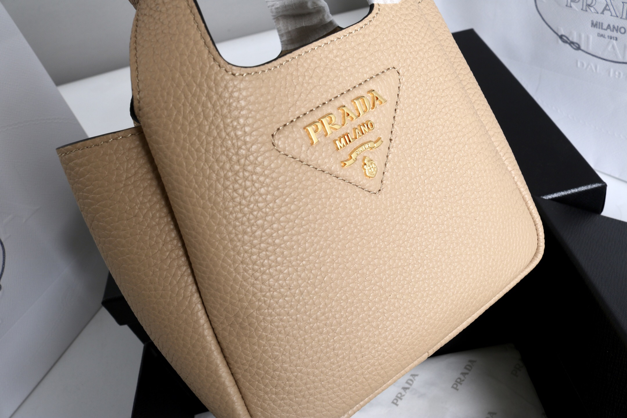 Prada Hot New Product-56