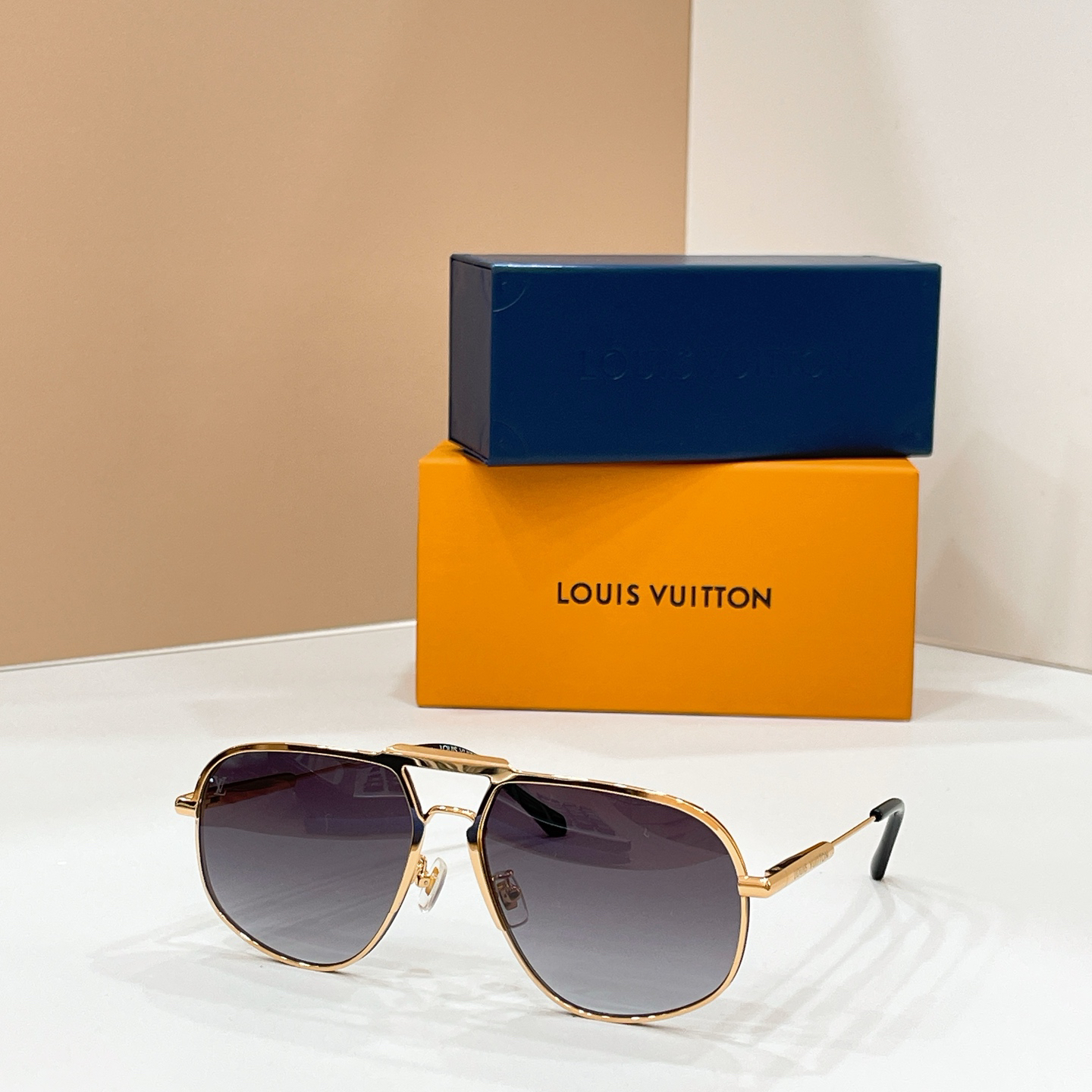 LV glasses-39