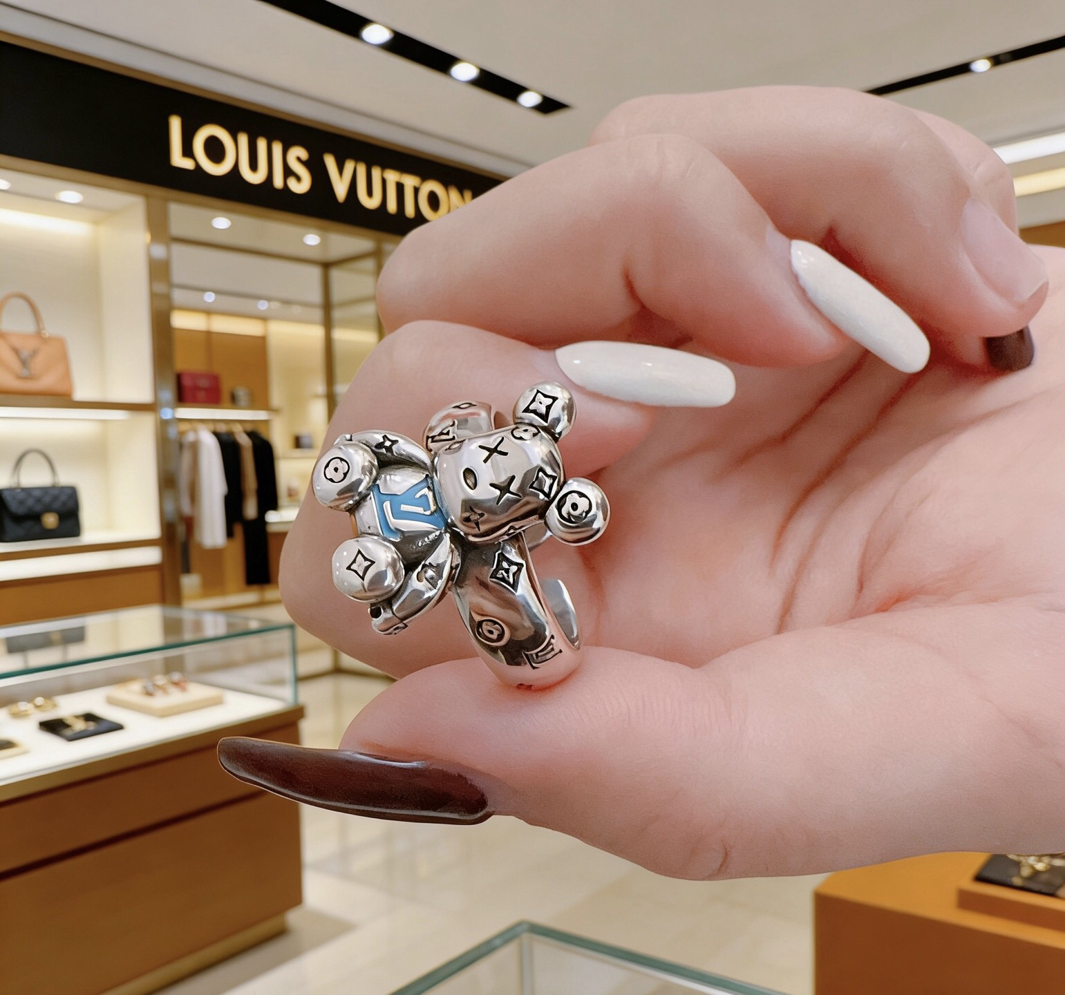 LV ring-9