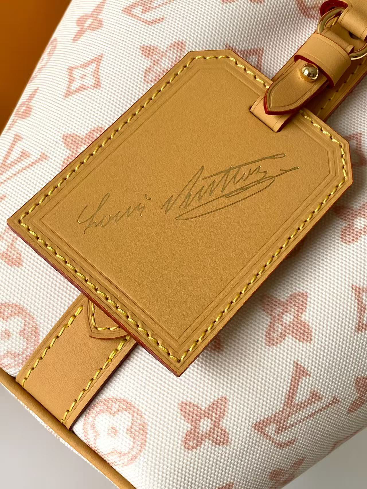 Louis Vuitton Hot New Product-224