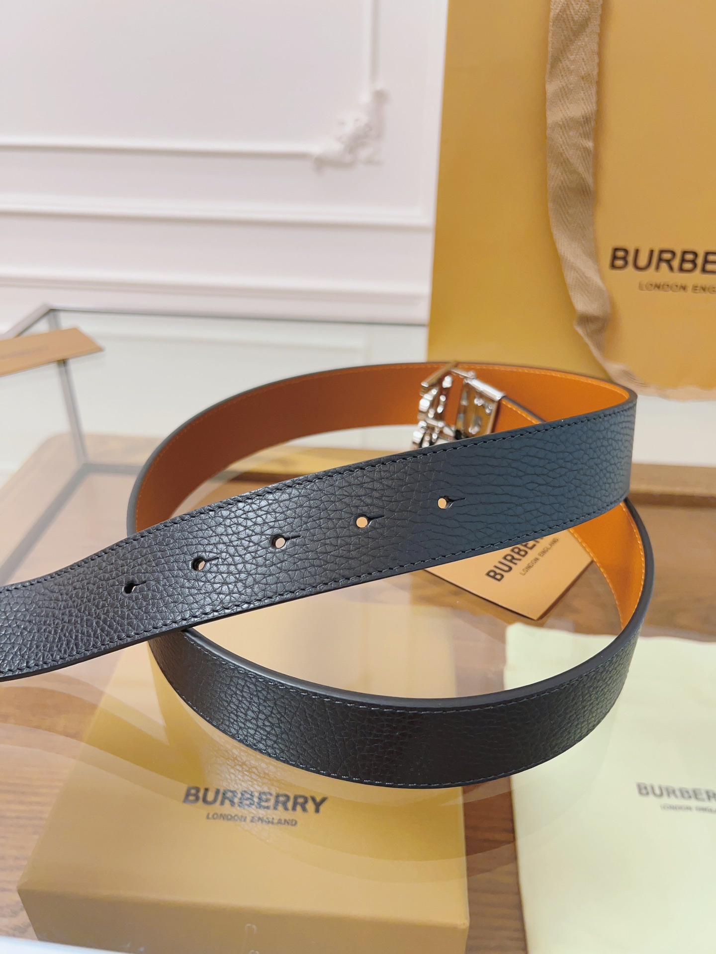 Burberry belt-104