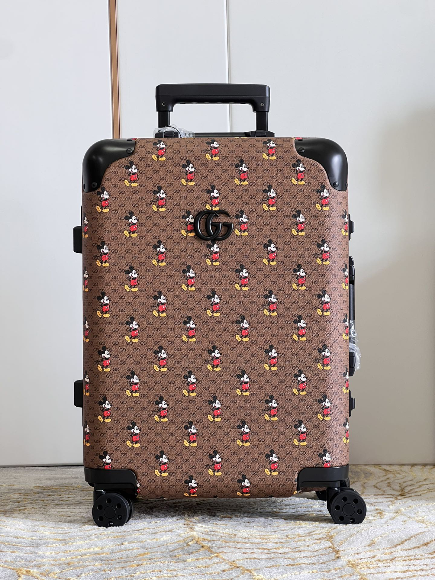Gucci luggage-23