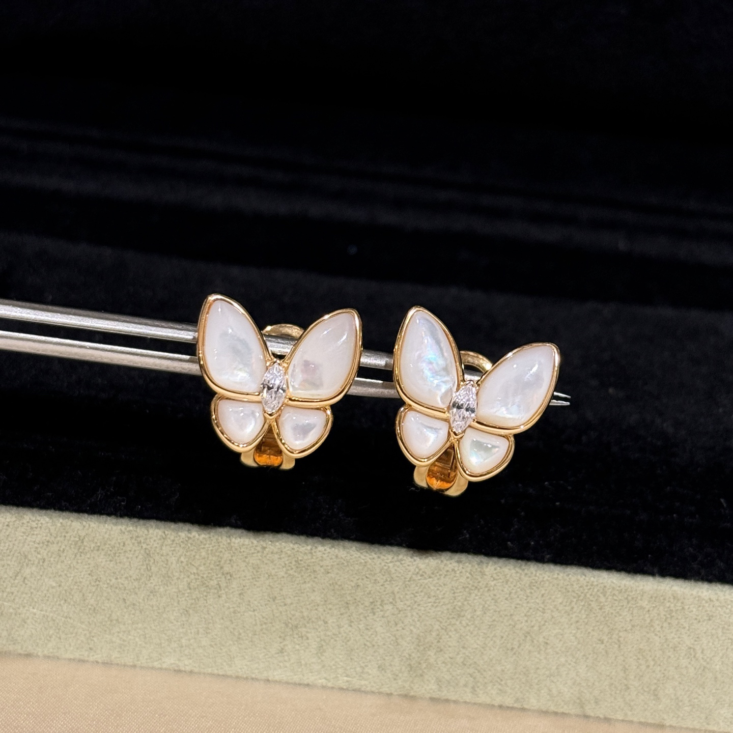 Van Cleef & Arpels earring-31