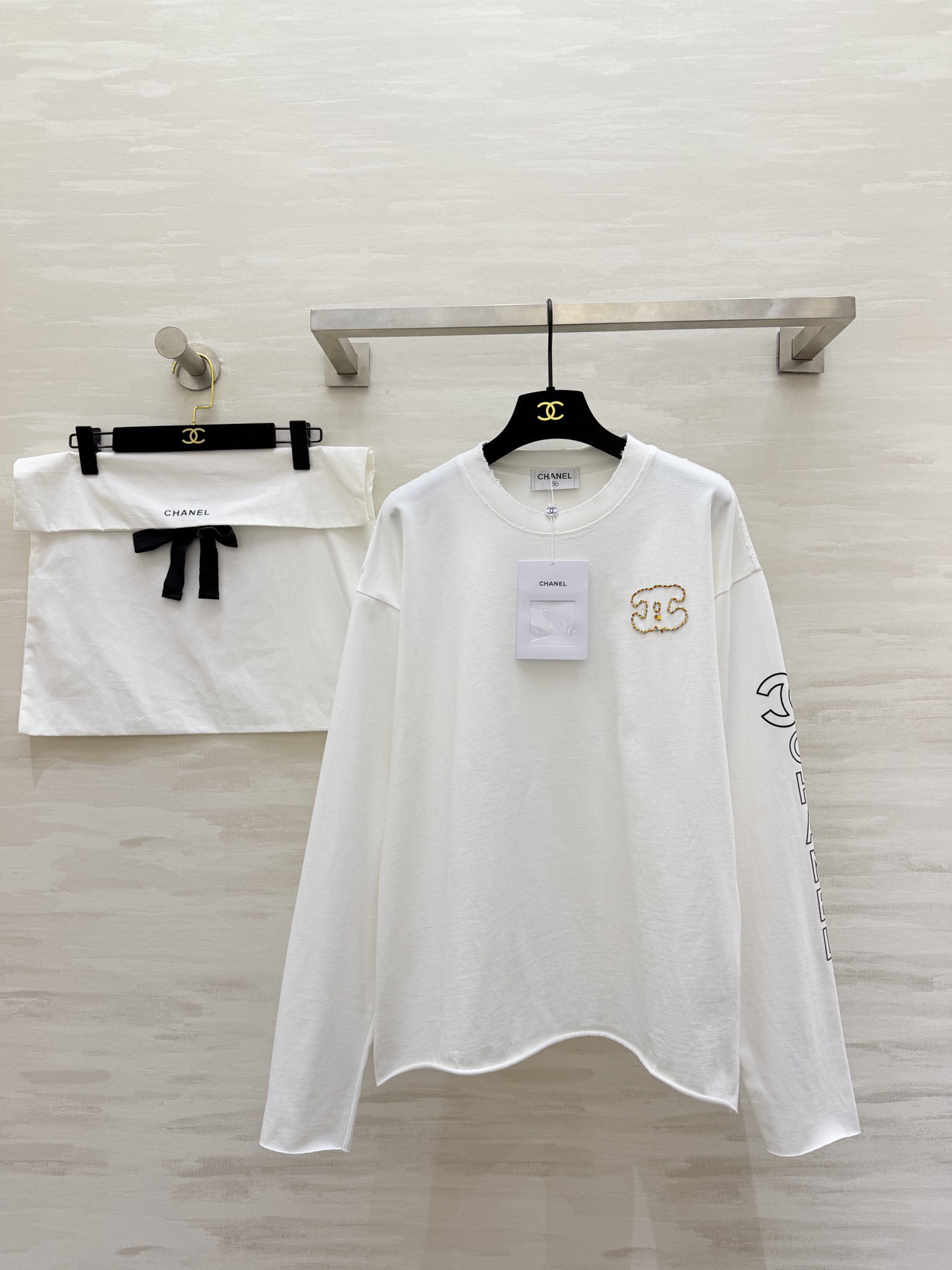 Chanel clothing-127