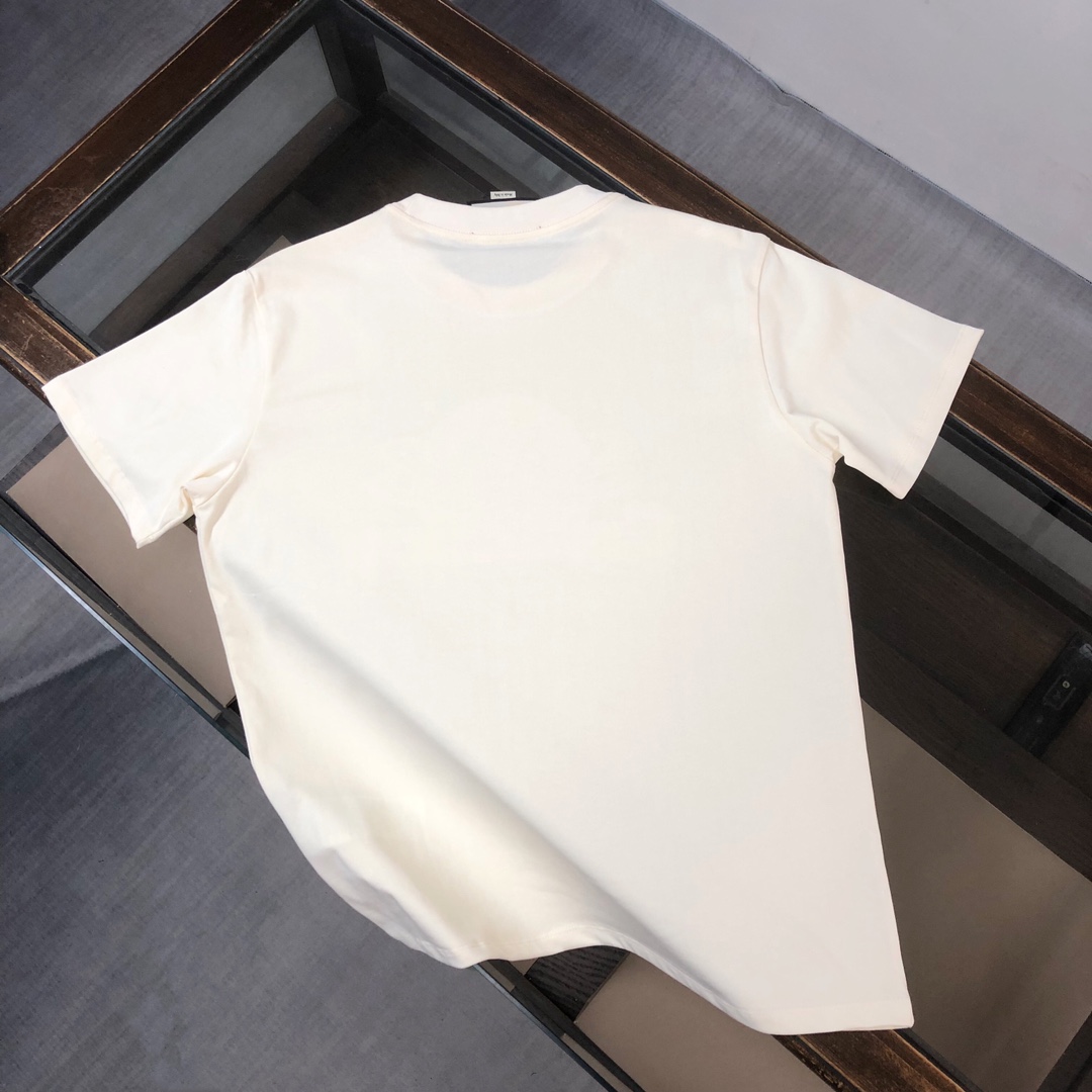 Gucci clothing-181