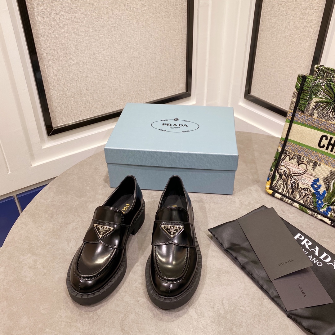Prada women's leather shoes-31