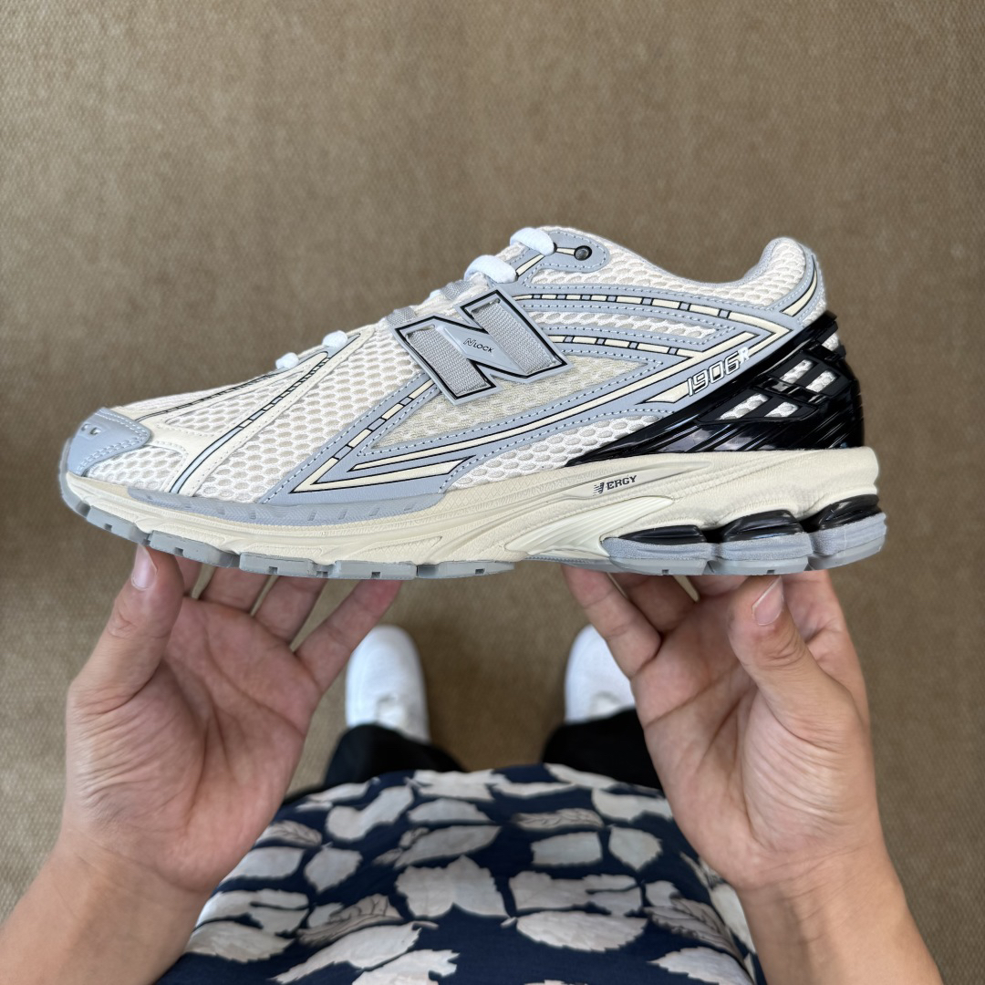 New Balance Sneakers-266