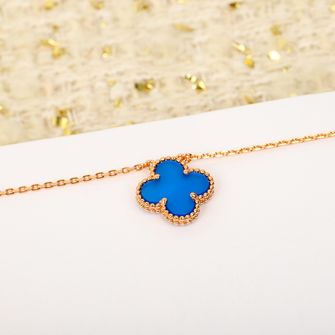 Van Cleef & Arpels necklace-139
