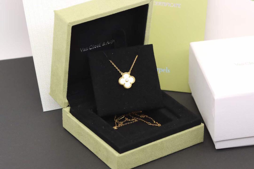 Van Cleef & Arpels necklace-55