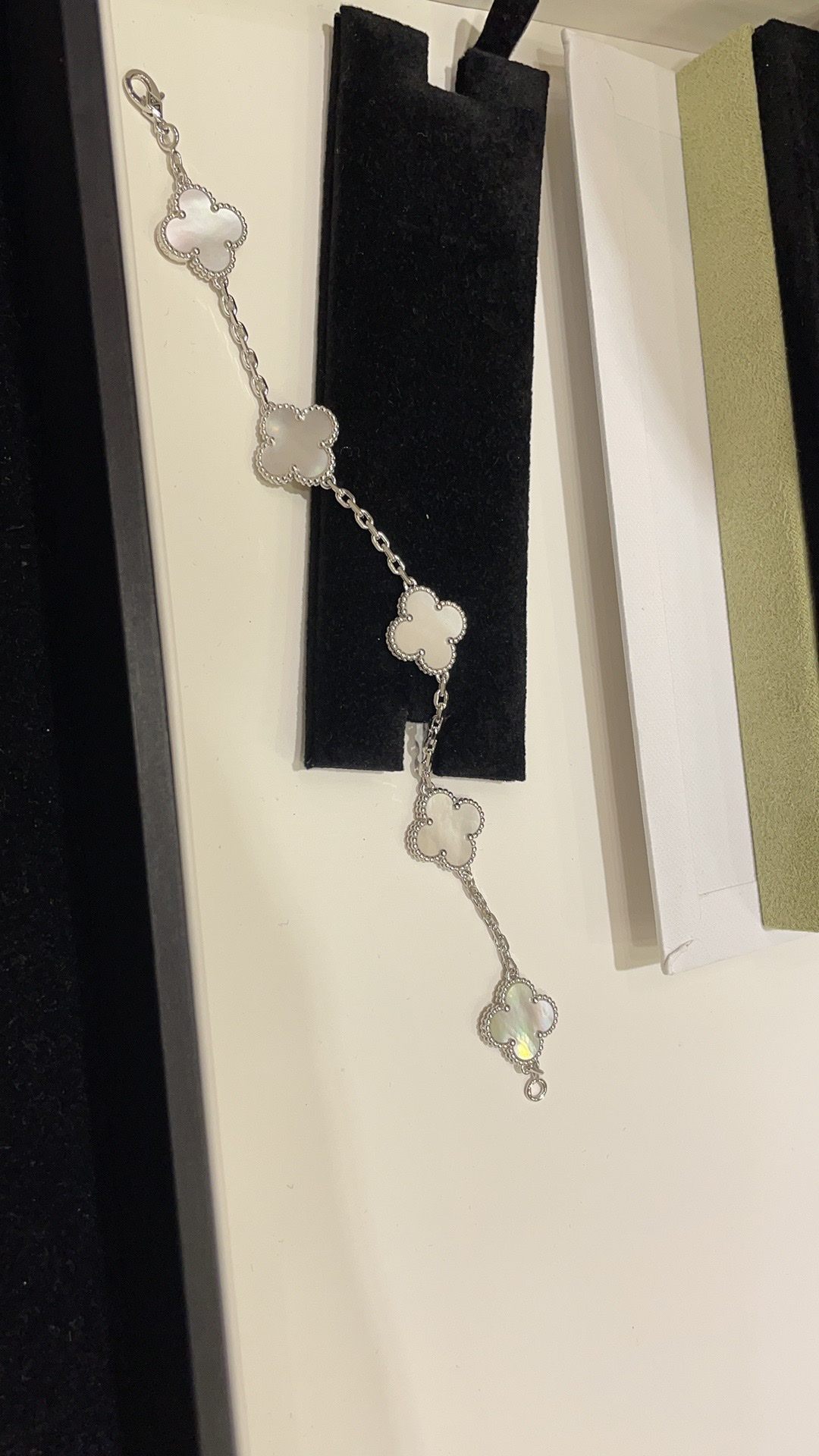 Van Cleef & Arpels Bracelet-103