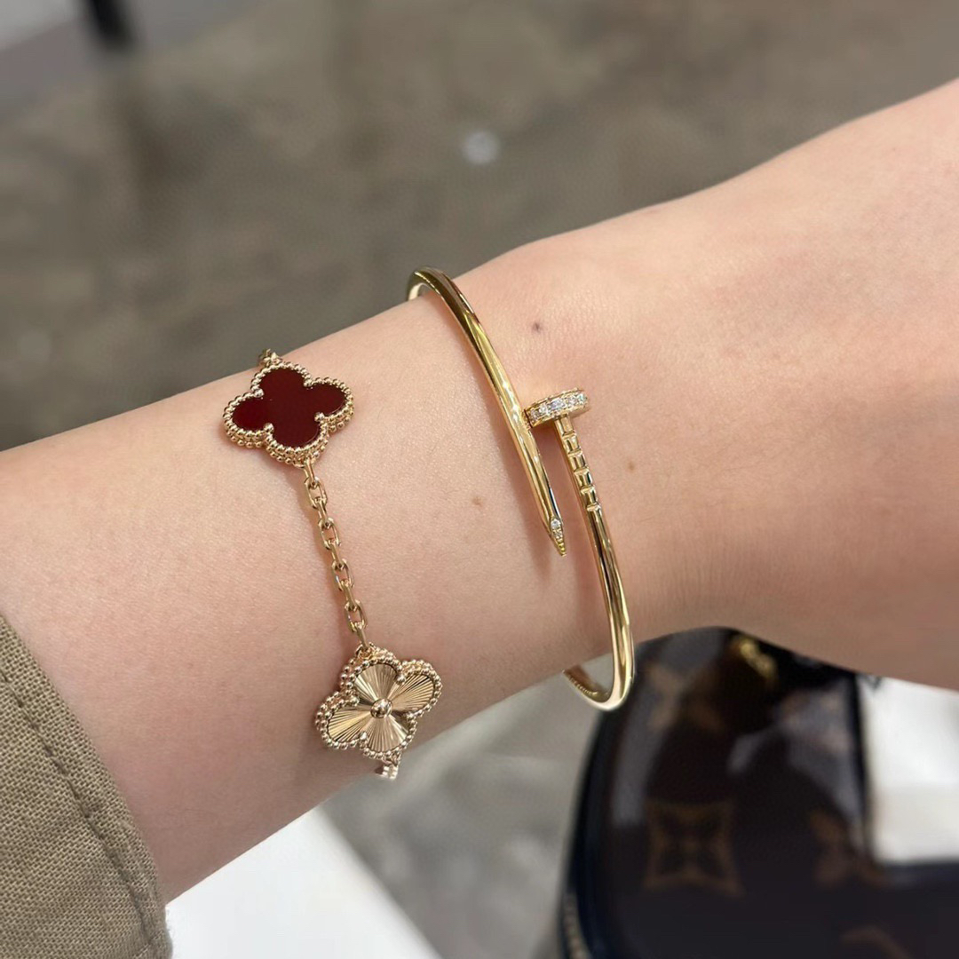 Van Cleef & Arpels Bracelet-90