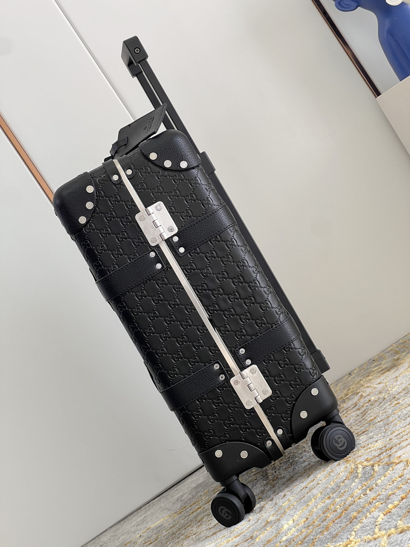Gucci luggage-1