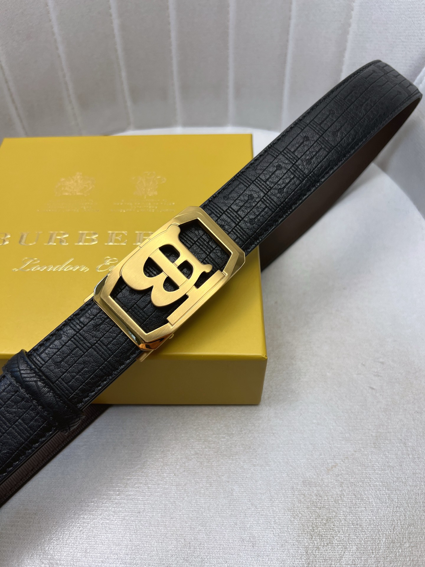 Burberry belt-83